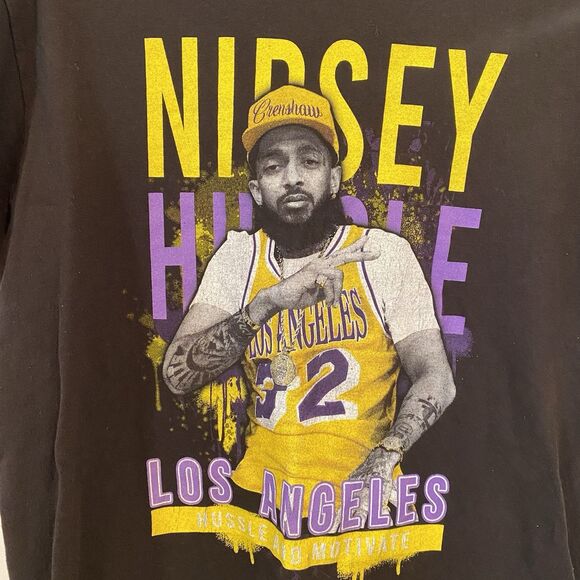 Nipsey‎ Hussle Los Angeles Lakers Graphic Tee Black Mens size Medium NWOT - Picture 2 of 6